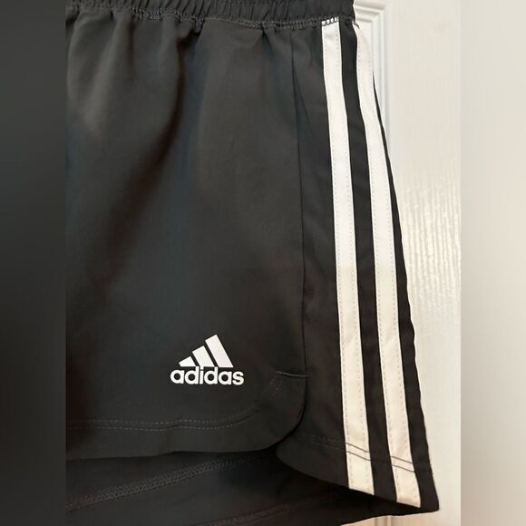 Adidas women’s L pacer 3 stripe gray shorts NWT athleisure activewear workout - Picture 14 of 16